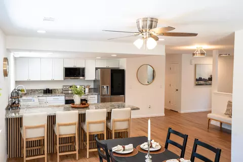 5826 Old Barn Way, Redding, CA 96001