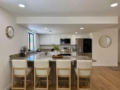 Kitchen - 5826 Old Barn Way, Redding, CA 96001 photo 2 of 8