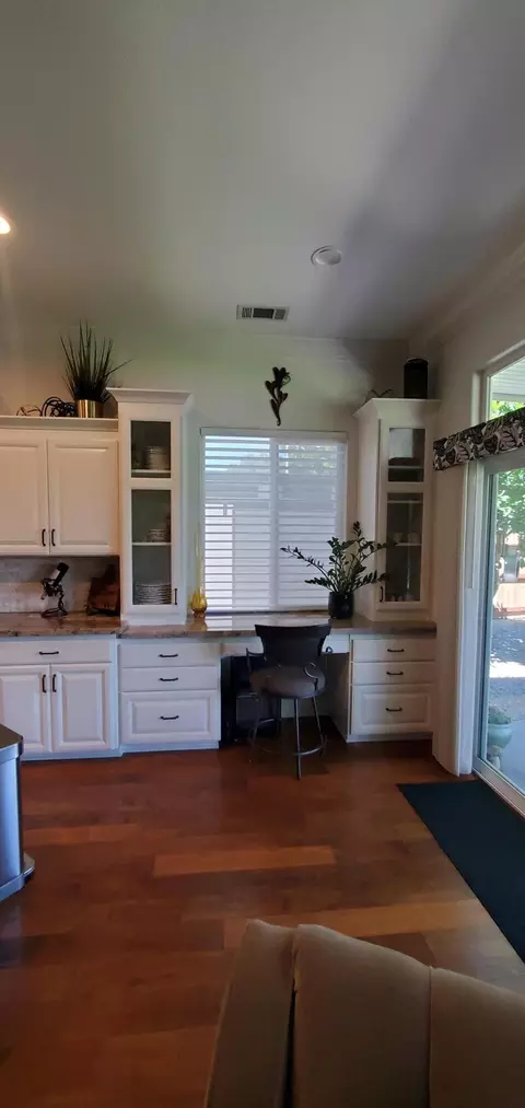 Kitchen - 3008 Copper Creek Dr, Redding, CA 96002 photo 5 of 5