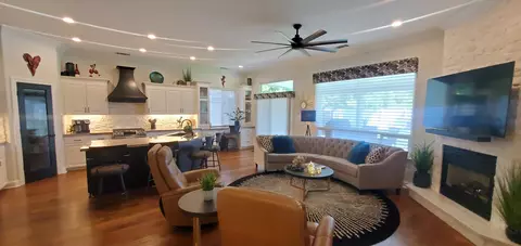 Living - 3008 Copper Creek Dr, Redding, CA 96002 photo 2 of 5