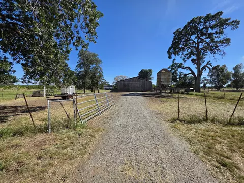 Exterior - 23773 River Rd, Corning, CA 96021 photo 18 of 22