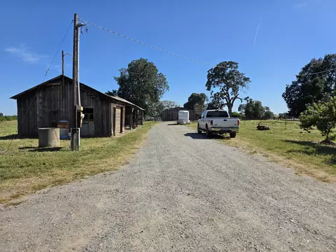 Exterior - 23773 River Rd, Corning, CA 96021 photo 16 of 22