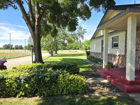 Exterior - 23773 River Rd, Corning, CA 96021 photo 4 of 22