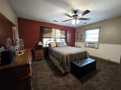 Bedroom - 23773 River Rd, Corning, CA 96021 photo 4 of 4