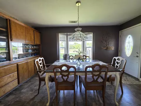 Dining - 23773 River Rd, Corning, CA 96021 photo 1 of 2
