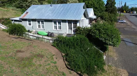 24806 Long St, Fall River Mills, CA 96028 photo 7