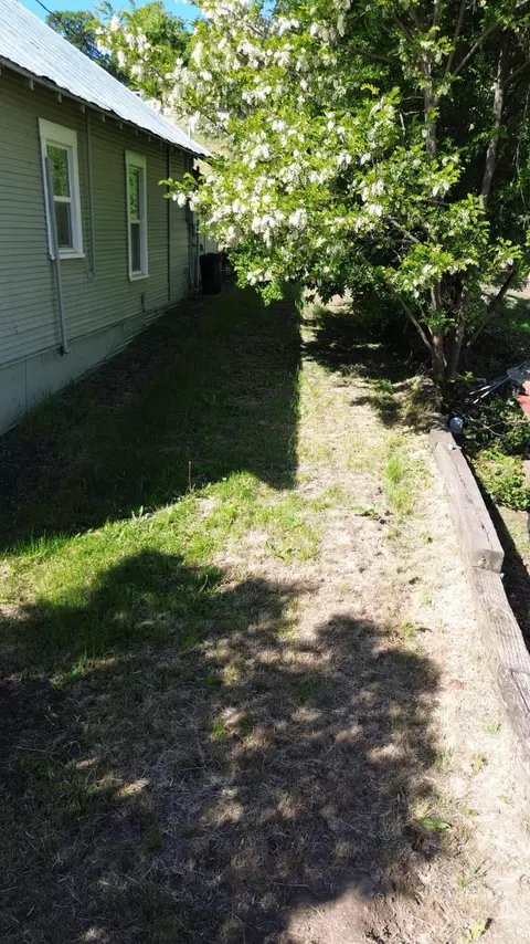 24806 Long St, Fall River Mills, CA 96028 photo 9