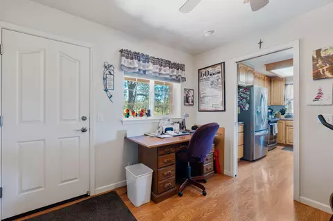 Entry Way - 7117 Pine Bluff Dr, Shingletown, CA 96088 photo 4 of 5