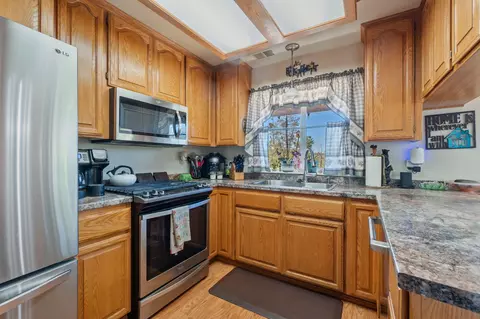 Kitchen - 7117 Pine Bluff Dr, Shingletown, CA 96088 photo 2 of 3
