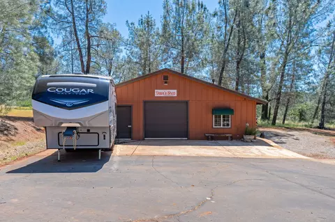 Exterior - 7117 Pine Bluff Dr, Shingletown, CA 96088 photo 2 of 25