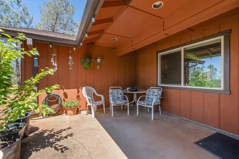 Exterior - 7117 Pine Bluff Dr, Shingletown, CA 96088 photo 5 of 25