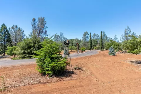 Exterior - 7117 Pine Bluff Dr, Shingletown, CA 96088 photo 22 of 25