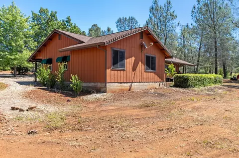 Exterior - 7117 Pine Bluff Dr, Shingletown, CA 96088 photo 16 of 25