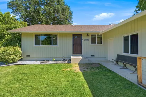 Exterior - 2885 Iris St, Anderson, CA 96007 photo 2 of 4