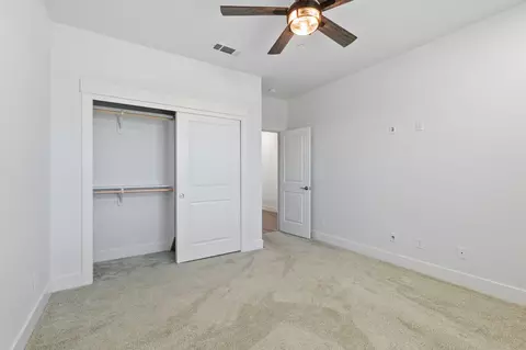 Bedroom - 1358 Fitz Pl, Redding, CA 96003 photo 6 of 8