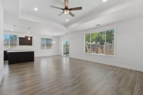 Living - 1358 Fitz Pl, Redding, CA 96003 photo 3 of 7