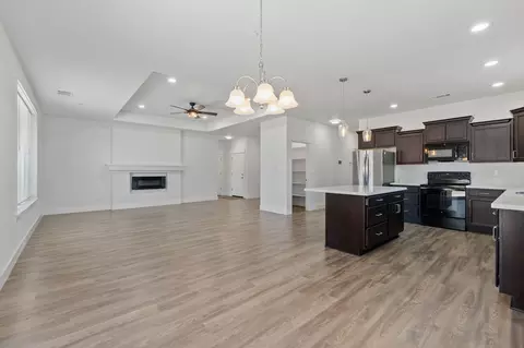 Living - 1358 Fitz Pl, Redding, CA 96003 photo 5 of 7