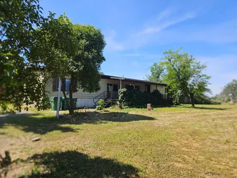 17705 Coyote Ln, Anderson, CA 96007