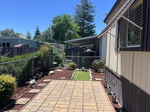 4521 Big Eagle Ln, Redding, CA 96003 photo 18