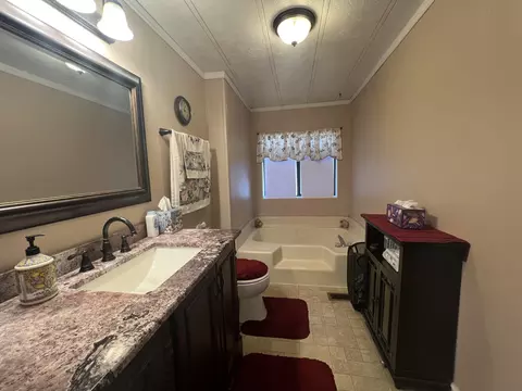 4521 Big Eagle Ln, Redding, CA 96003 photo 11