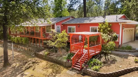 17627 Yellow Pine Ave, Shasta Lake, CA 96019