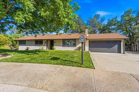 2415 Marion Ct, Redding, CA 96001