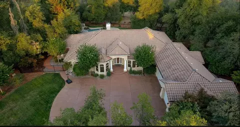 Exterior - 13497 Tierra Heights Rd, Redding, CA 96003 photo 5 of 6