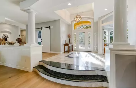 Entry Way - 13497 Tierra Heights Rd, Redding, CA 96003 photo 2 of 3