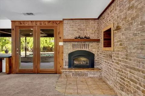 Living - 3011 Birch Way, Redding, CA 96002 photo 4 of 5