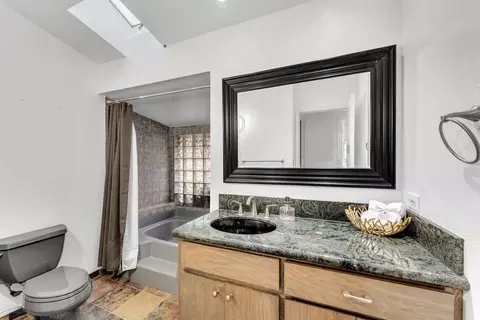 Bath - 3011 Birch Way, Redding, CA 96002 photo 2 of 2
