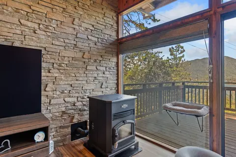 Living - 7992 Snowdrop Ave # 46, Redding, CA 96003 photo 6 of 7