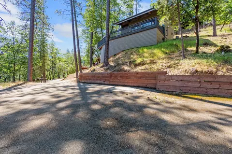 Exterior - 7992 Snowdrop Ave # 46, Redding, CA 96003 photo 15 of 16