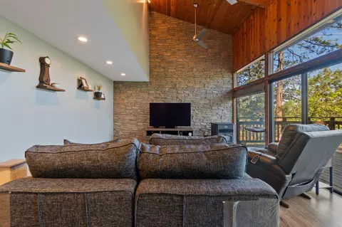 Living - 7992 Snowdrop Ave # 46, Redding, CA 96003 photo 4 of 7