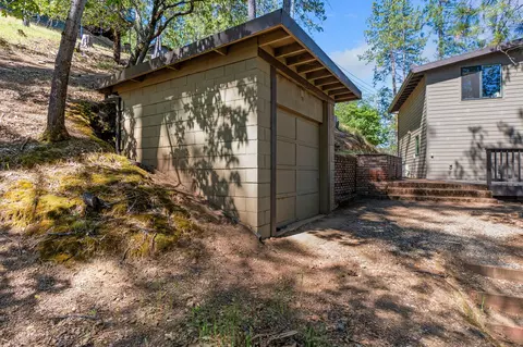 Exterior - 7992 Snowdrop Ave # 46, Redding, CA 96003 photo 10 of 16