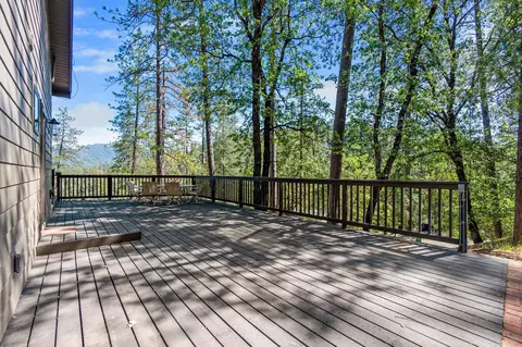 Exterior - 7992 Snowdrop Ave # 46, Redding, CA 96003 photo 6 of 16