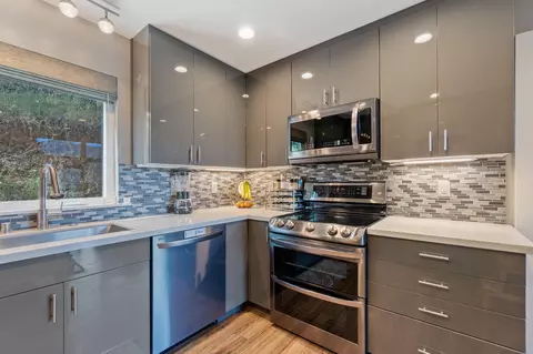 Kitchen - 7992 Snowdrop Ave # 46, Redding, CA 96003 photo 2 of 4