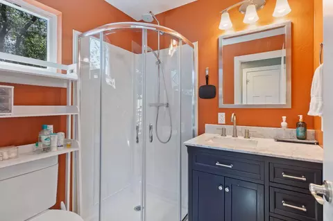 Bath - 7992 Snowdrop Ave # 46, Redding, CA 96003 photo 2 of 2