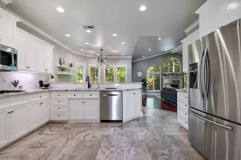 13320 Tierra Heights Rd, Redding, CA 96003 photo 16