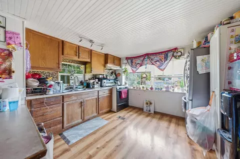 Kitchen - 5679 Glory St, Redding, CA 96001 photo 1 of 5