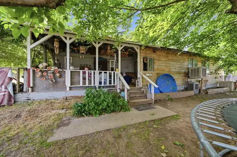 Exterior - 5679 Glory St, Redding, CA 96001 photo 5 of 21