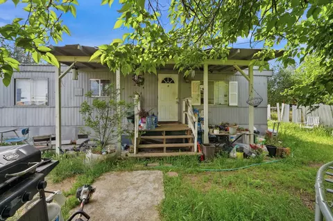Exterior - 5679 Glory St, Redding, CA 96001 photo 16 of 21