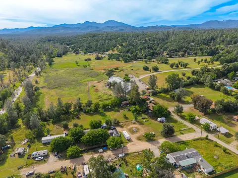 View/Area - 5679 Glory St, Redding, CA 96001 photo 3 of 16