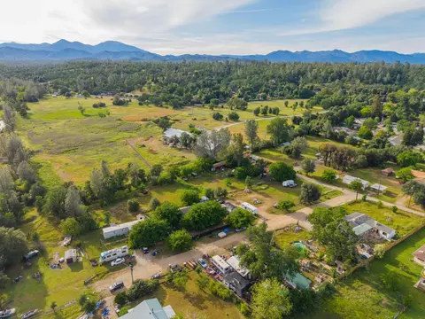View/Area - 5679 Glory St, Redding, CA 96001 photo 14 of 16