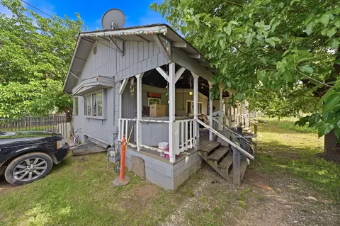 Exterior - 5679 Glory St, Redding, CA 96001 photo 13 of 21