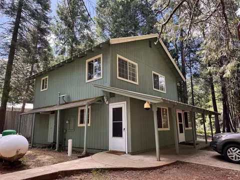 Exterior - 33837 Constellation Dr, Shingletown, CA 96088 photo 2 of 3