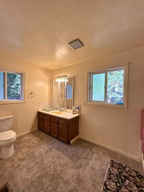 Bath - 33837 Constellation Dr, Shingletown, CA 96088 photo 2 of 2