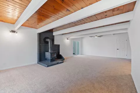 Living - 1425 Pleasant St, Redding, CA 96001 photo 5 of 7