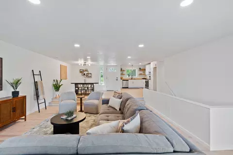 Living - 1425 Pleasant St, Redding, CA 96001 photo 4 of 7
