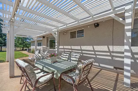 Exterior - 13087 Spring Lake St, Redding, CA 96003 photo 4 of 26