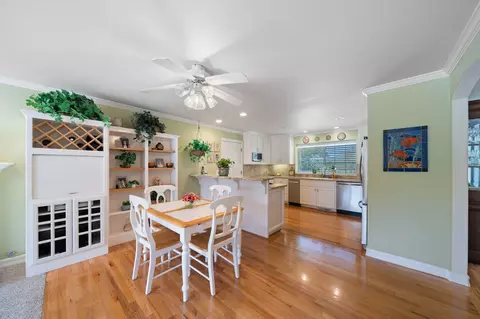 Dining - 13087 Spring Lake St, Redding, CA 96003 photo 5 of 5